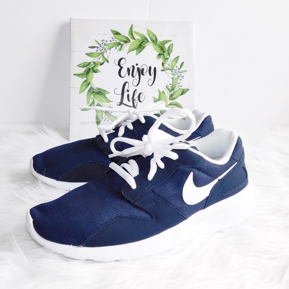Nike Other - Nike KAISHI Kids Shoes 5Y Navy Blue White